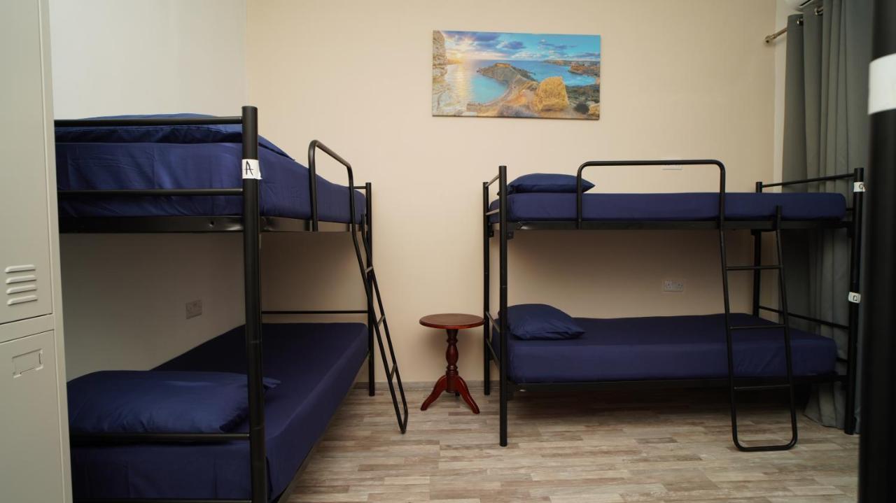 Bookarest Hostel Malta Saint Julian's Εξωτερικό φωτογραφία